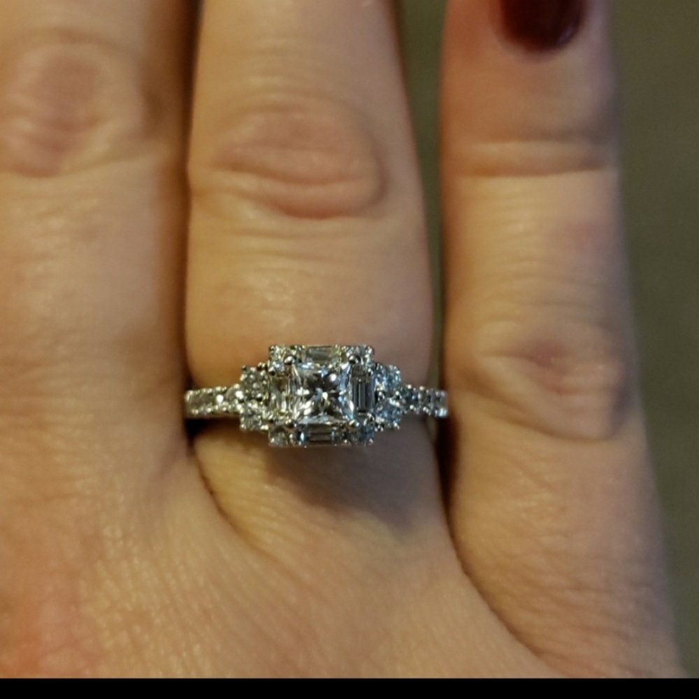 Diamond ring - Picture 5 of 7